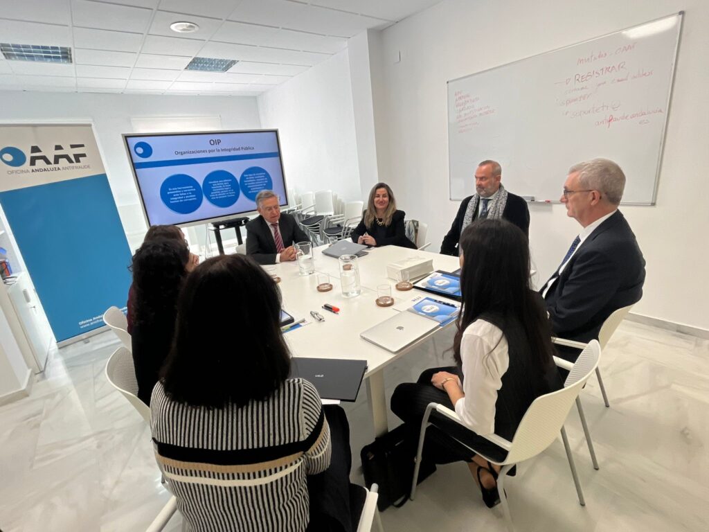 Visita institucional de la AICCyL a la Oficina Andaluza Antifraude