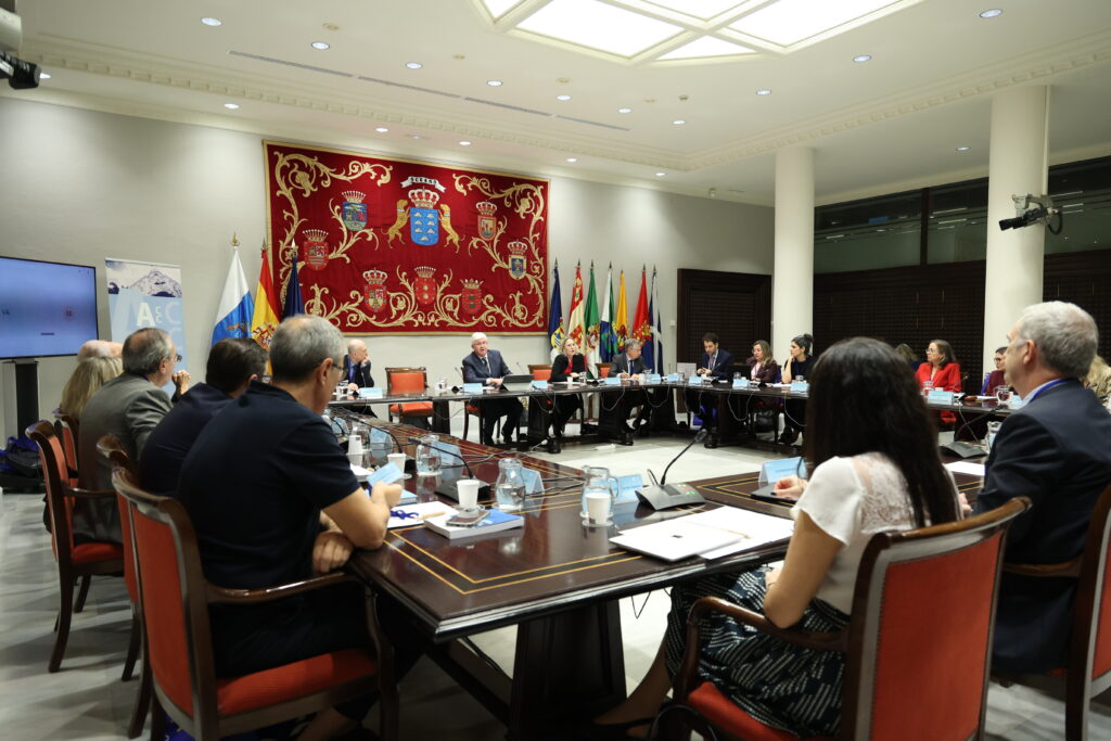 Participantes en la jornada organiza por la Audiencia de Cuentas de Canarias.