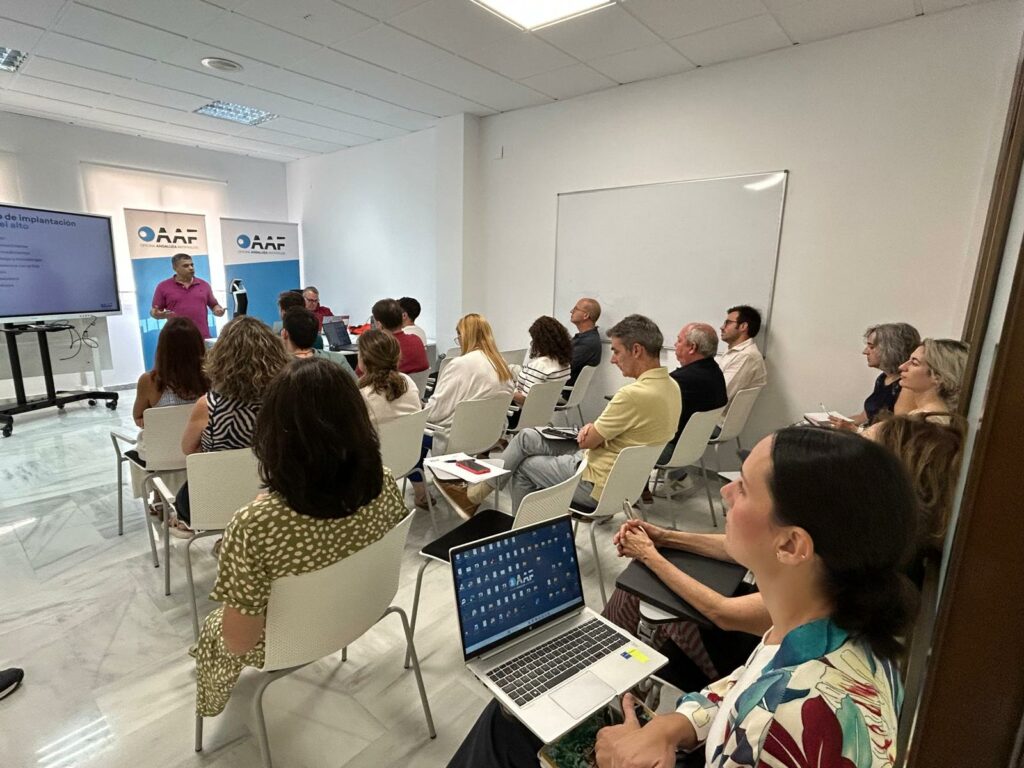 Sesión formativa sobre seguridad de la información al personal de la OAAF